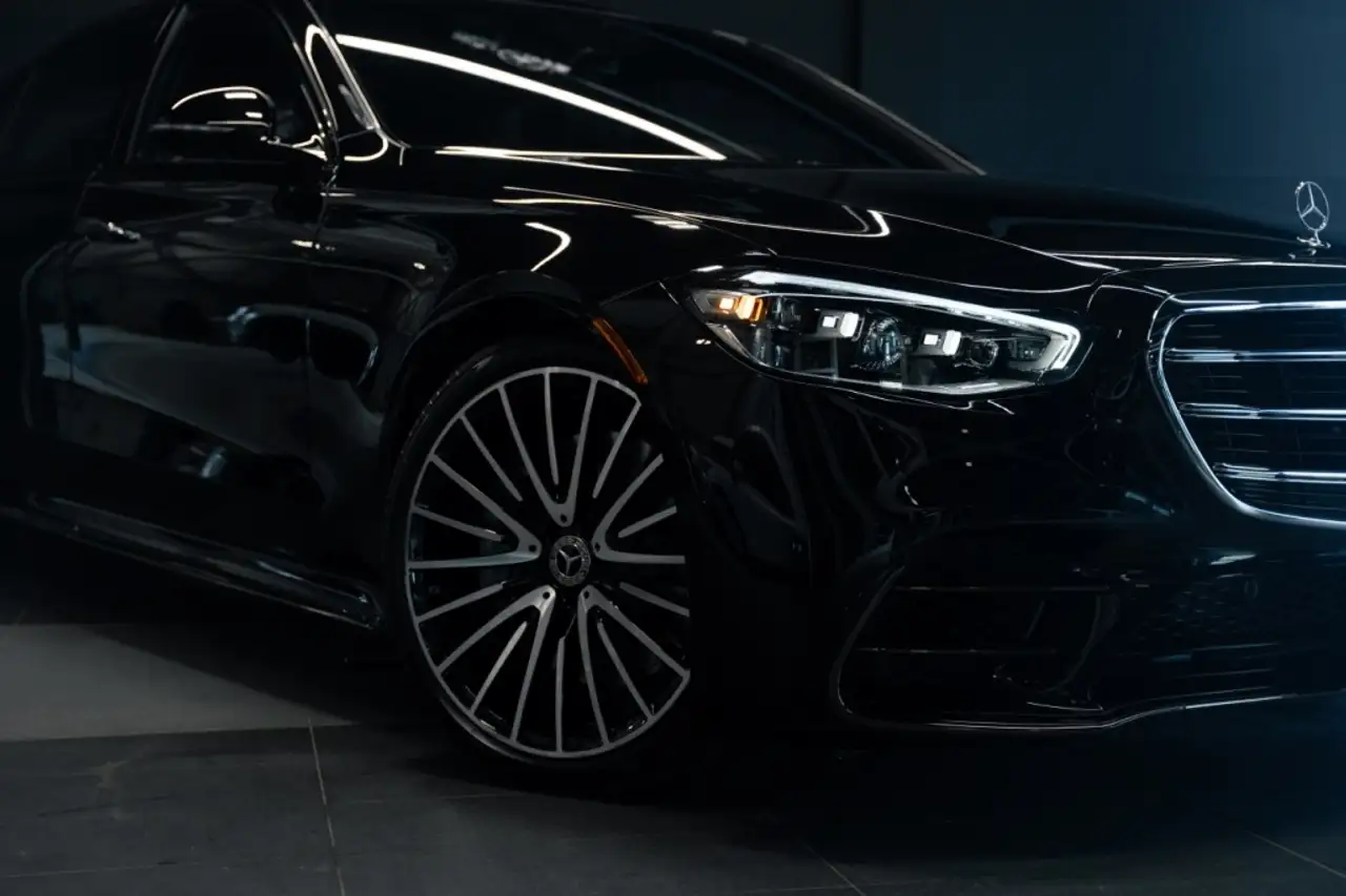 Mercedes-Benz S-Class - Image 35