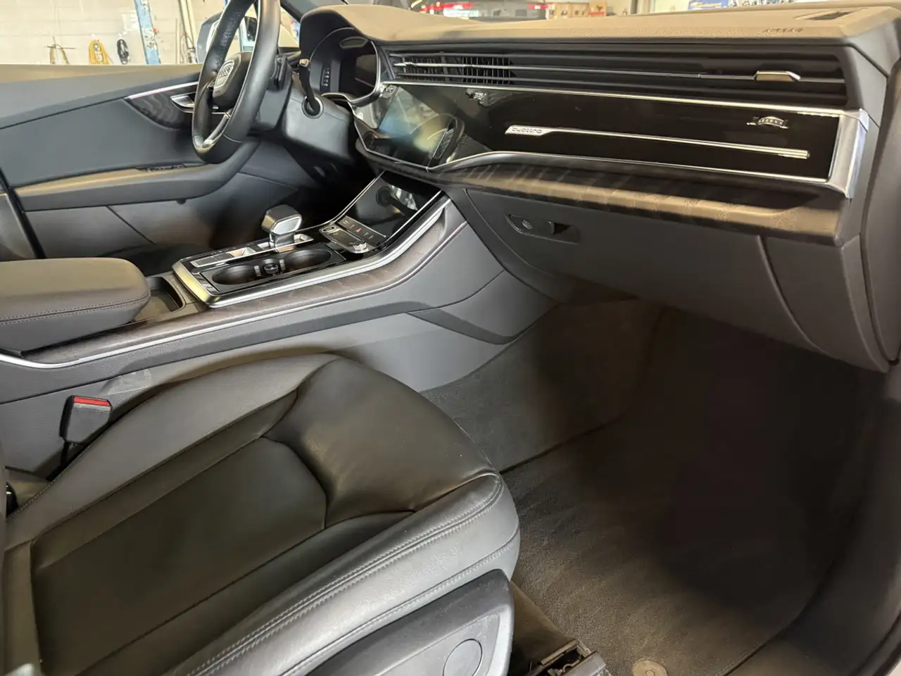 Audi Q7 - Image 16