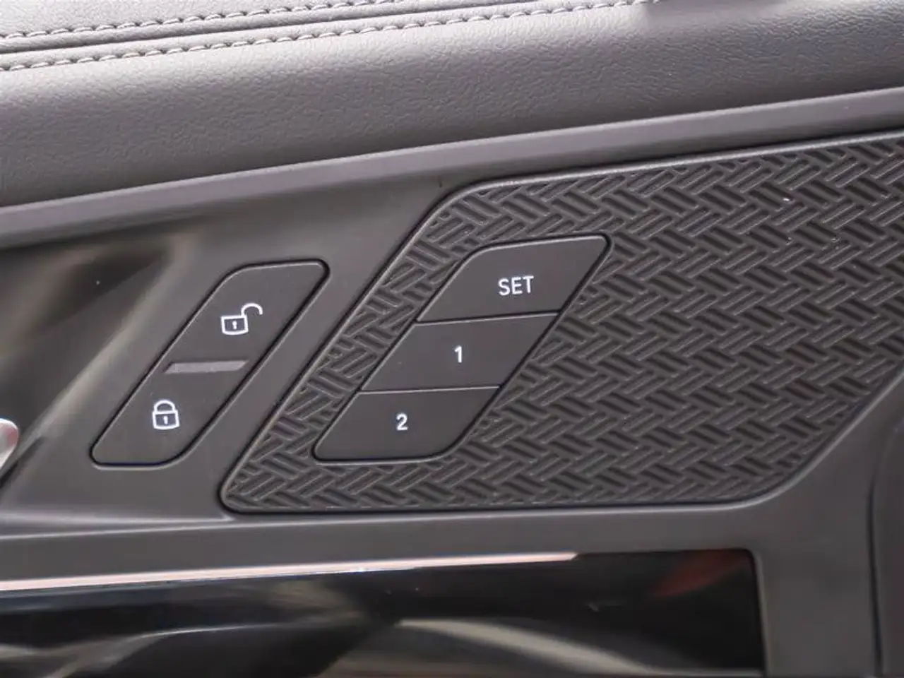 BMW X1 - Image 11
