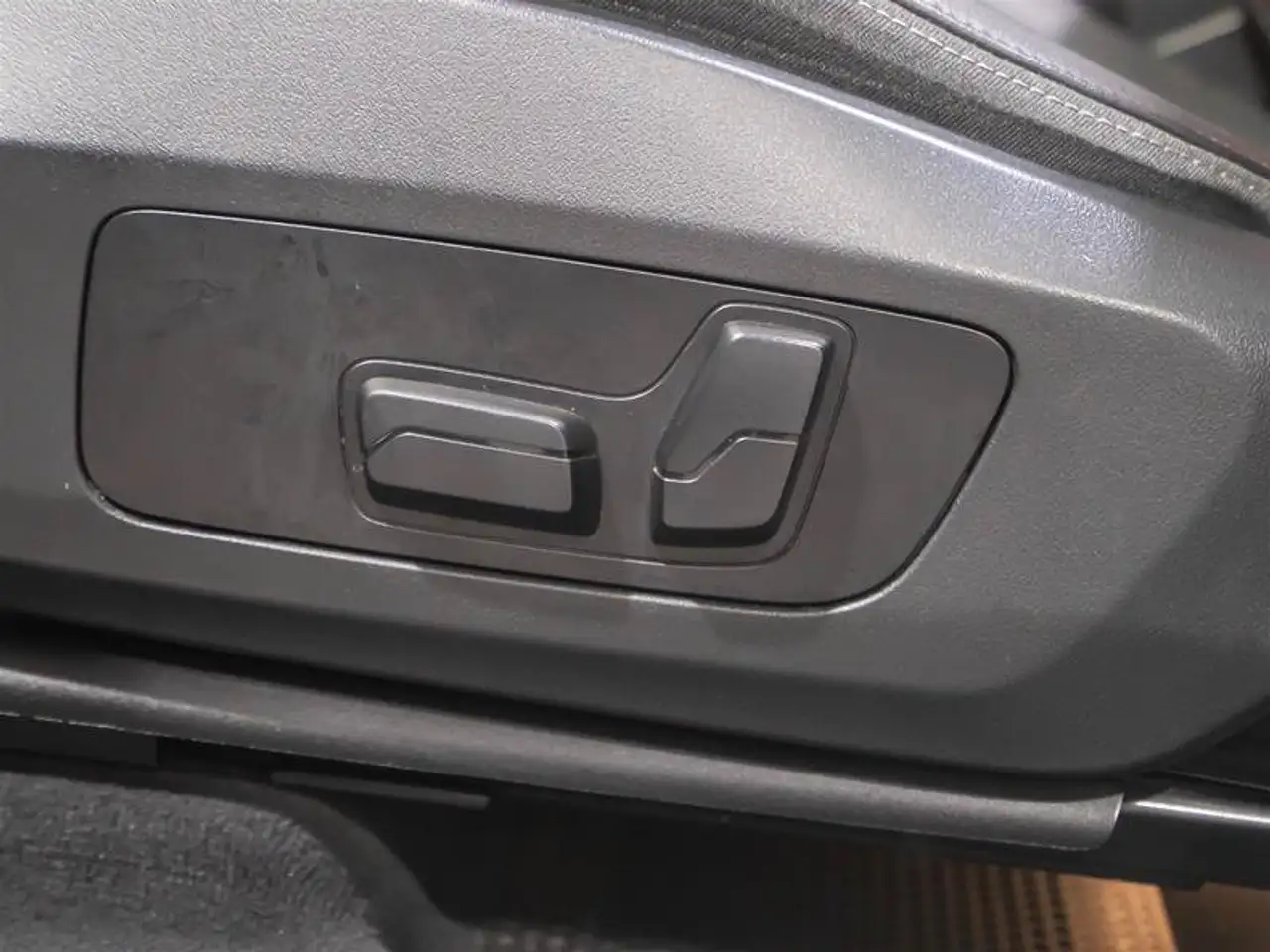 BMW X1 - Image 8