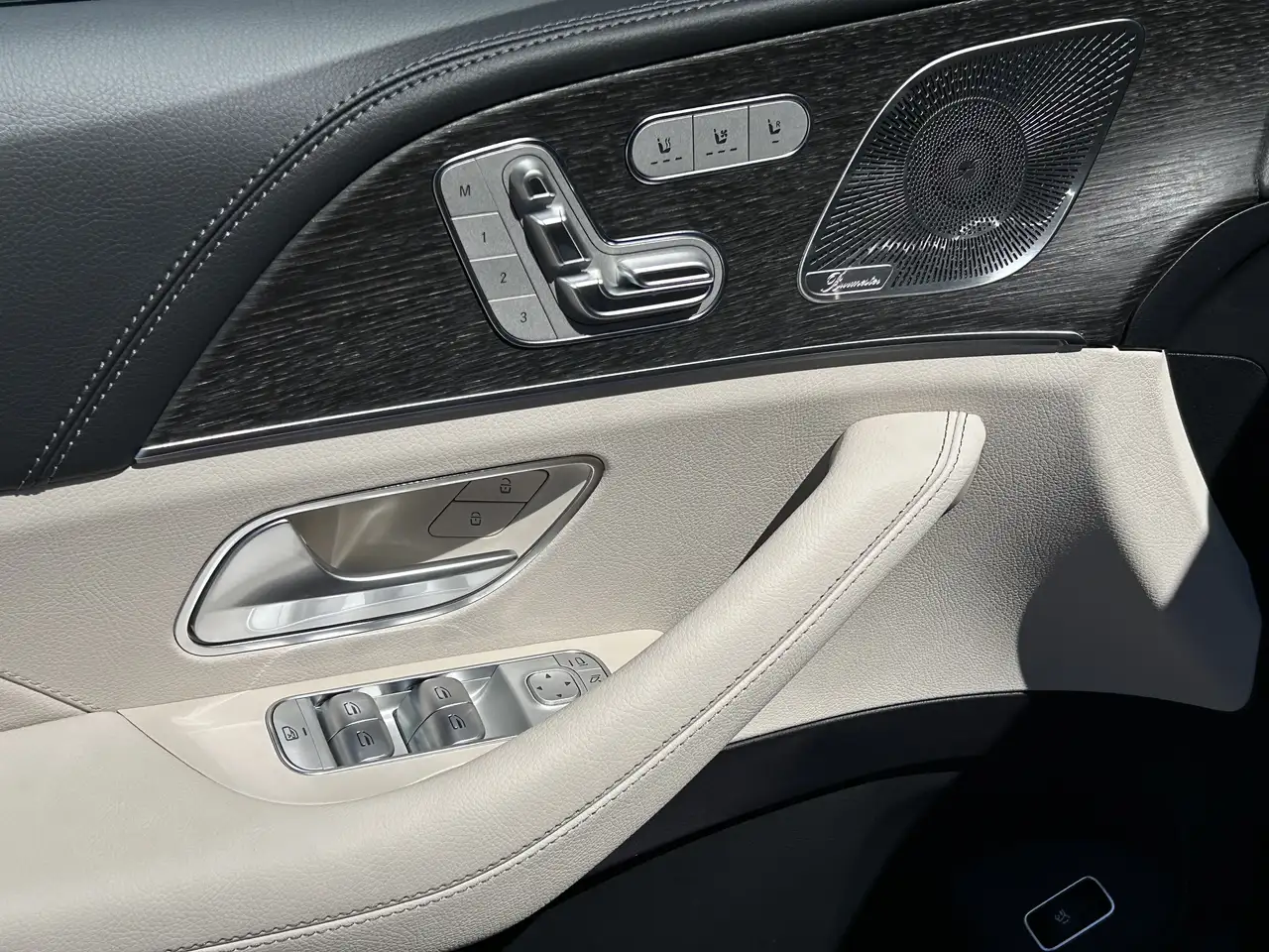 Mercedes-Benz GLE - Image 10
