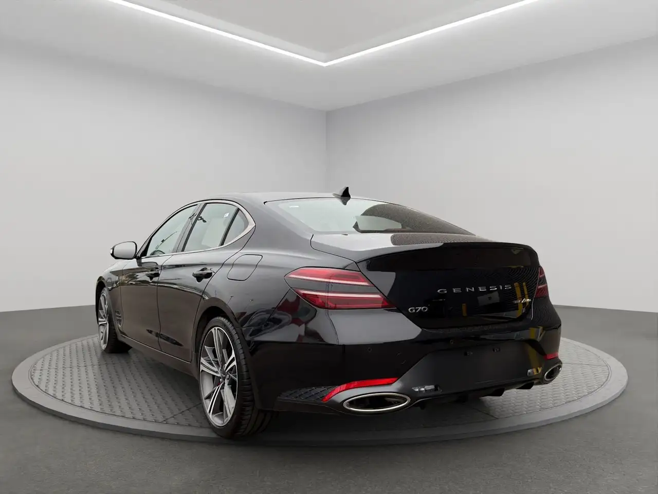 Genesis G70 - Image 6