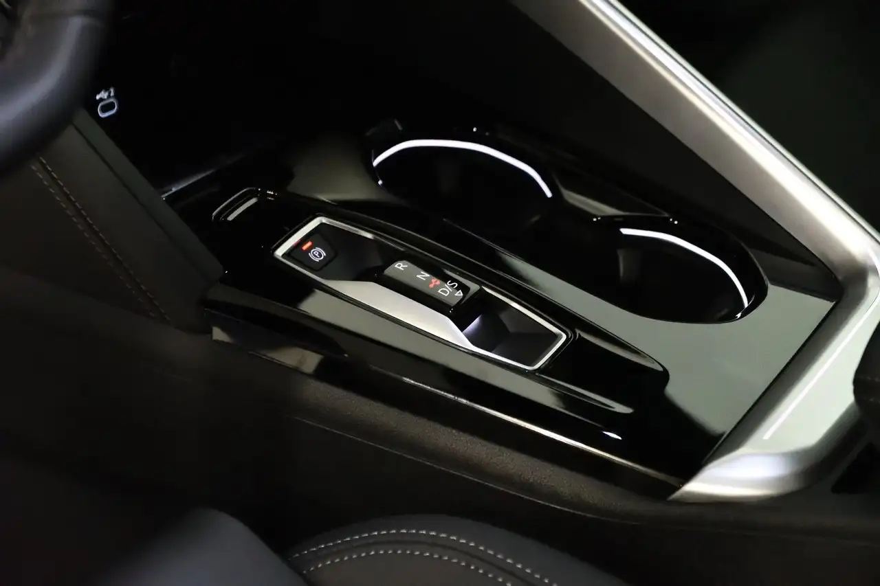 Audi Q5 - Image 13