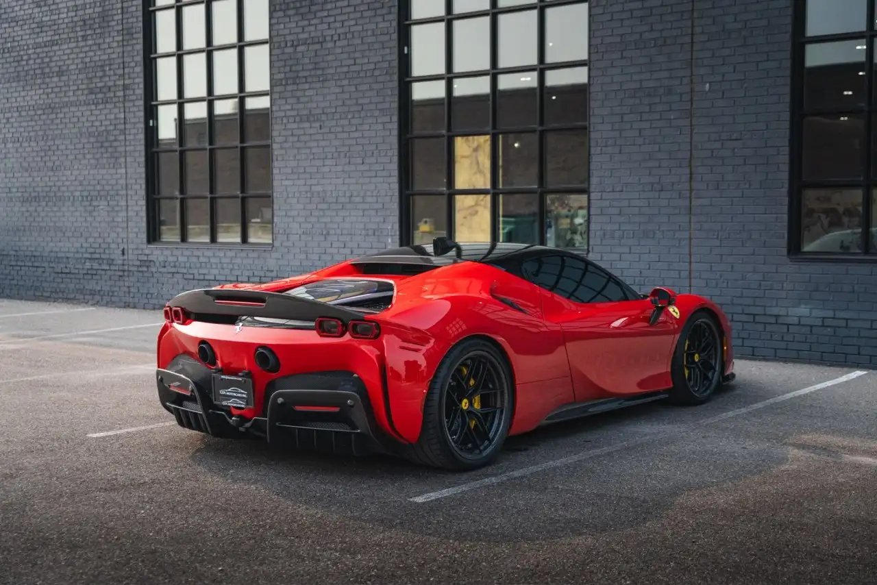 Ferrari SF90 Stradale - Image 20