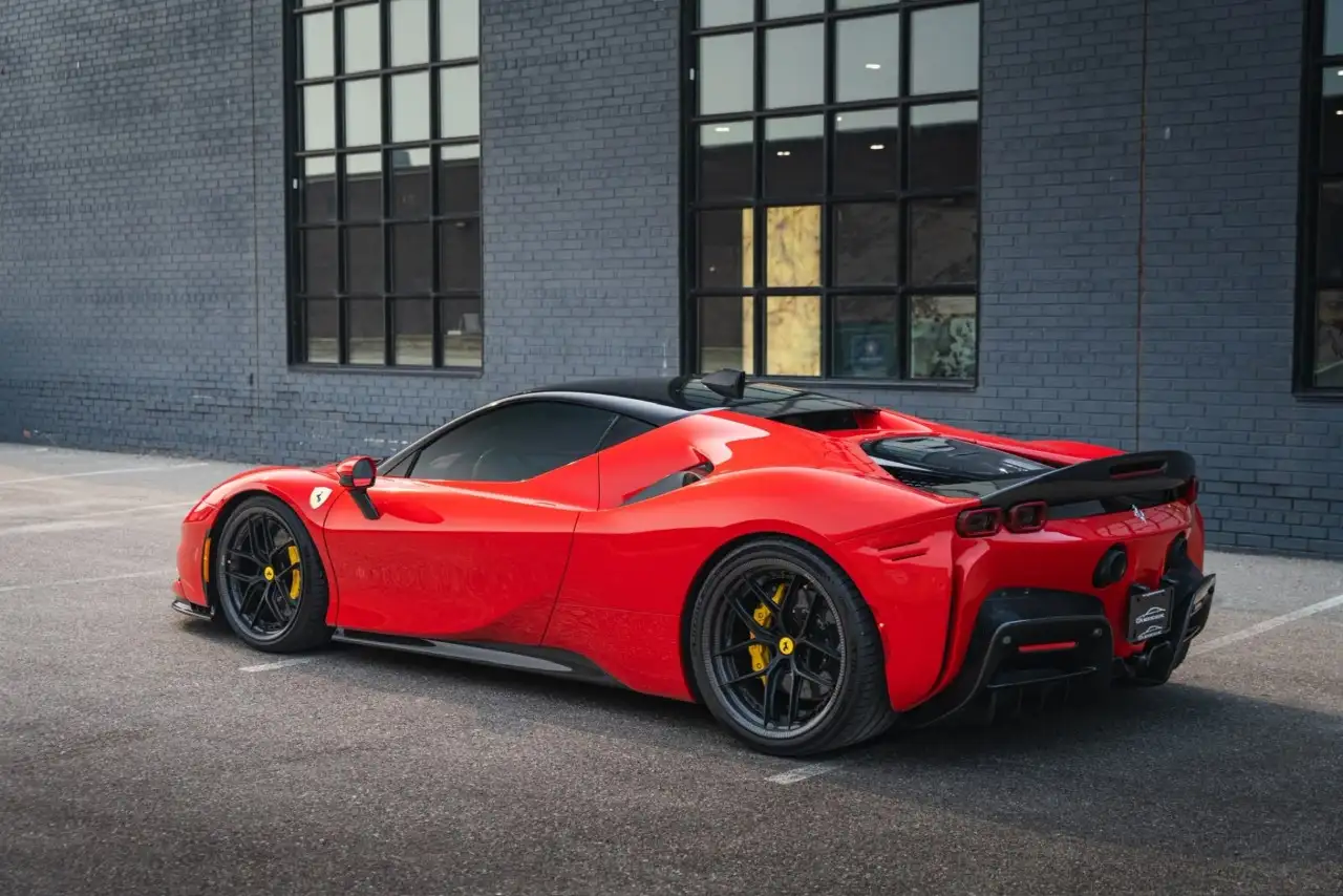 Ferrari SF90 Stradale - Image 11