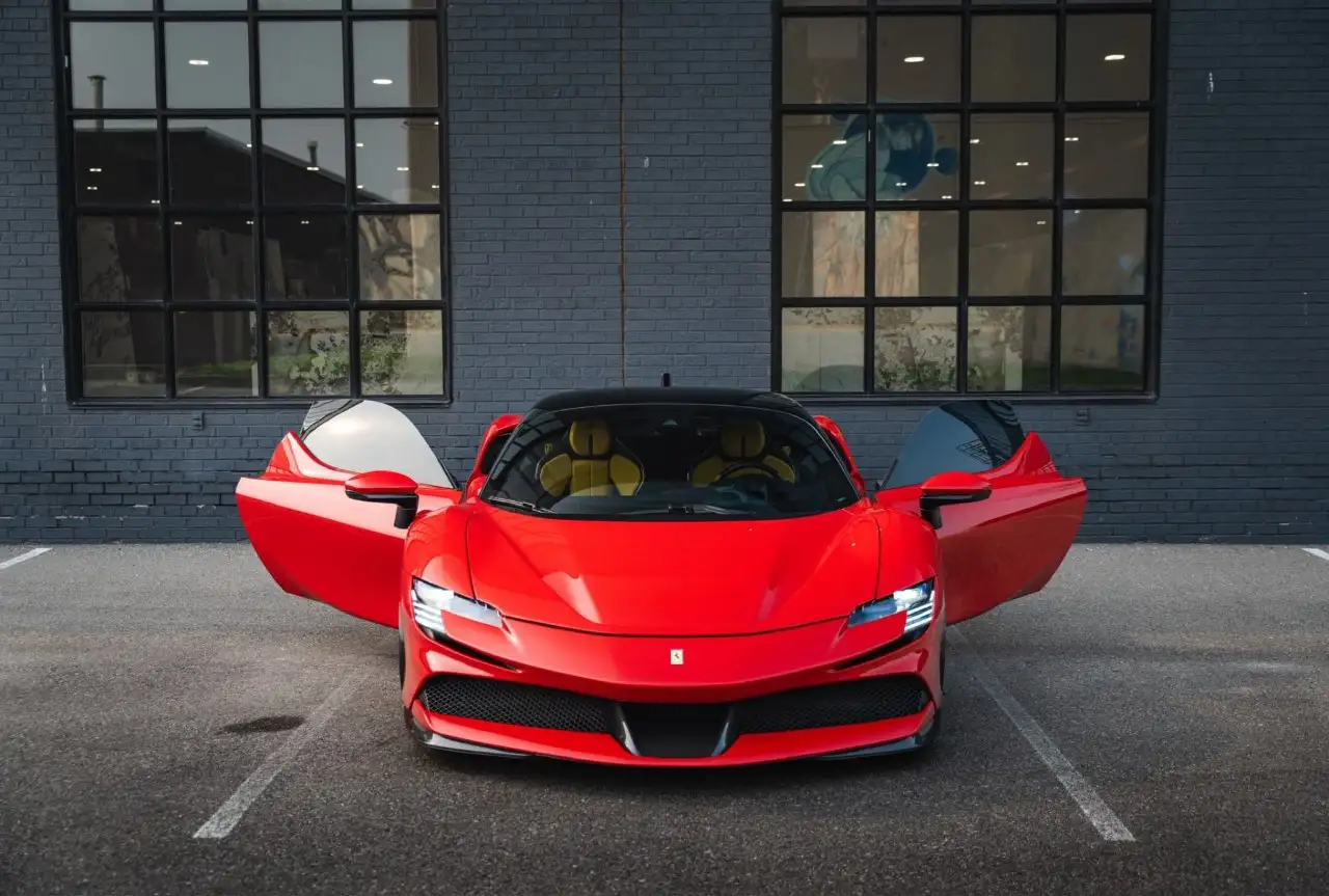 Ferrari SF90 Stradale - Image 13