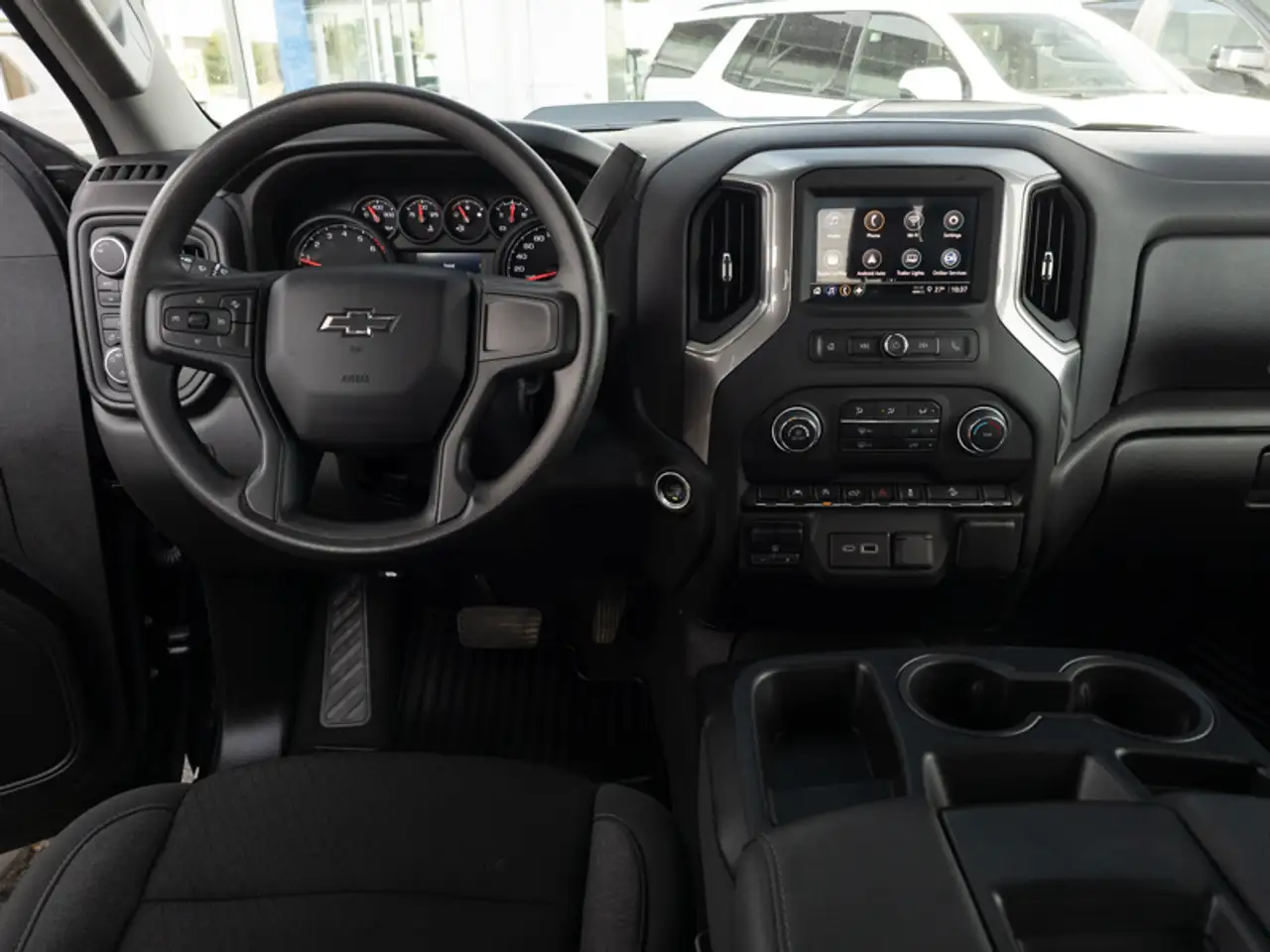 Chevrolet Silverado 1500 - Image 13