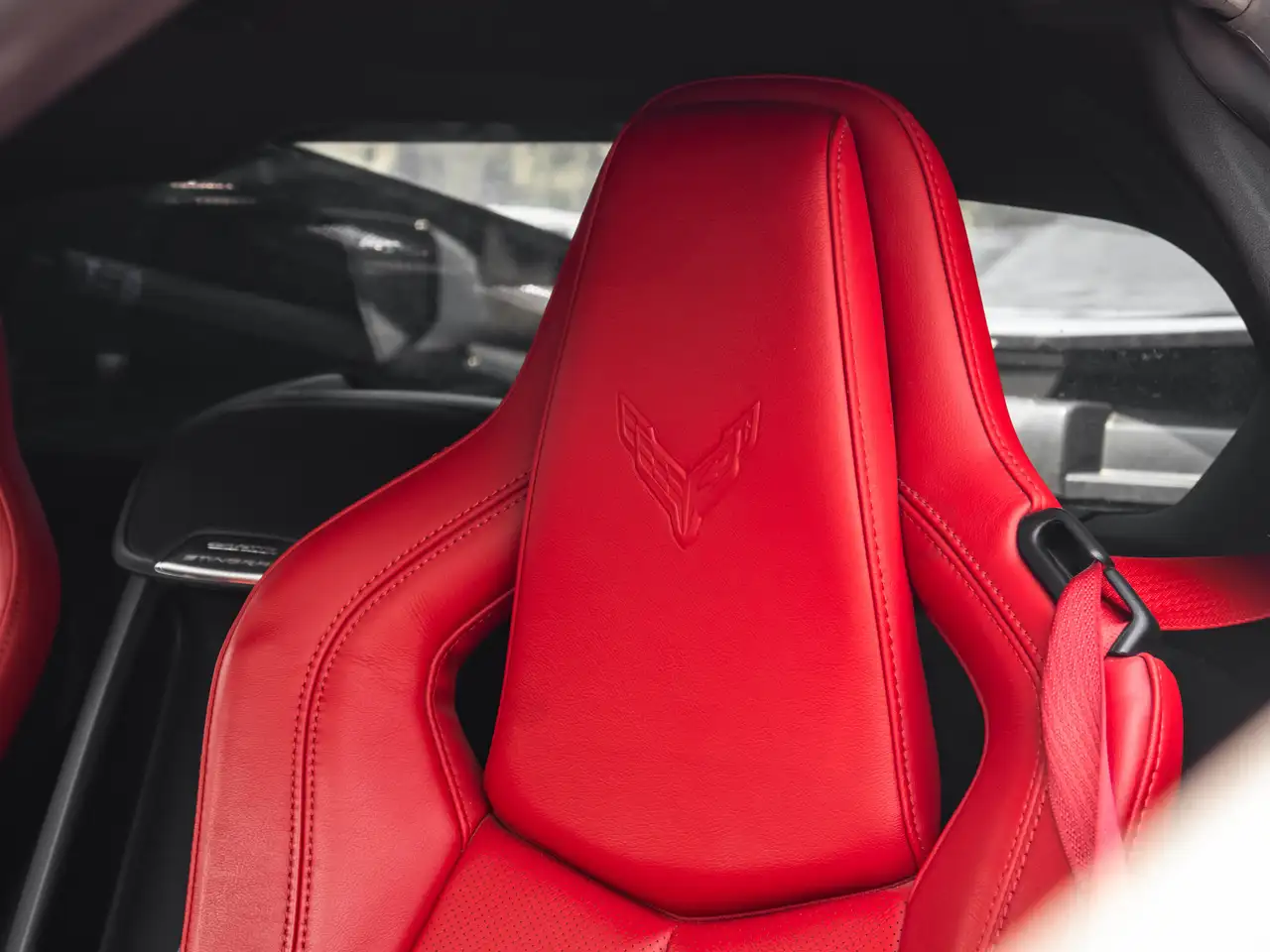 Chevrolet Corvette - Image 30
