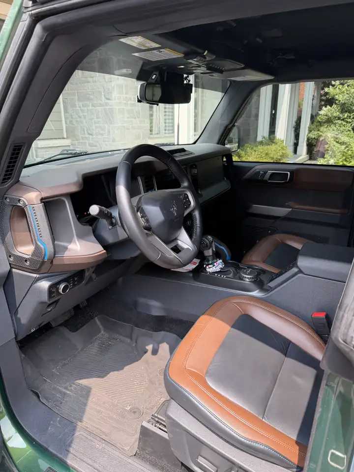 Ford Bronco - Image 9