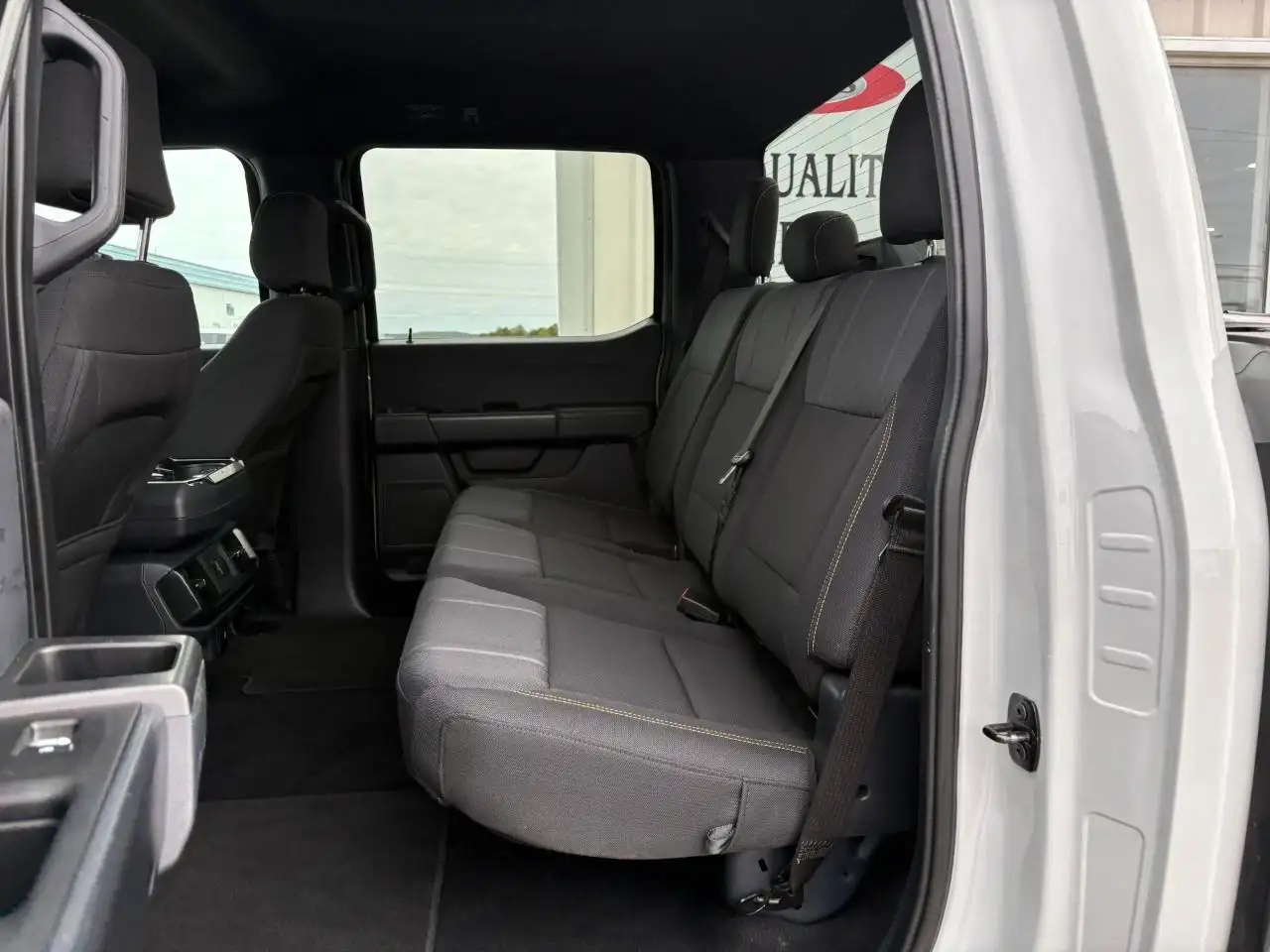 Ford F-150 - Image 13
