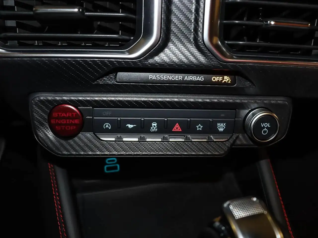Ford Mustang - Image 25