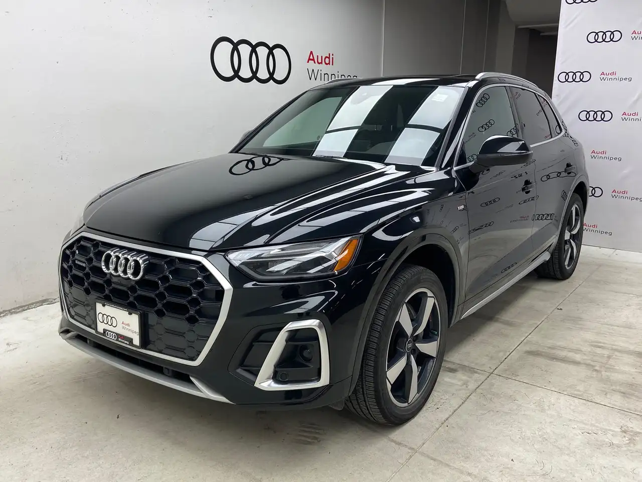 Audi Q5 - Image 2