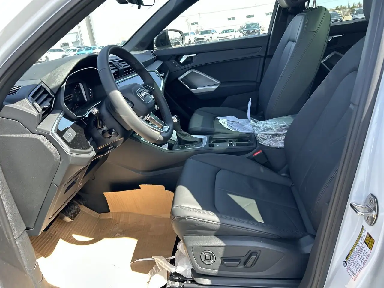 Audi Q3 - Image 19