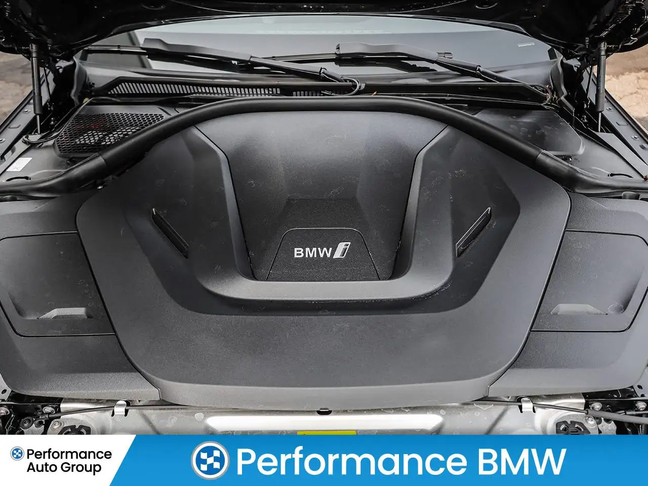 BMW i4 - Image 10