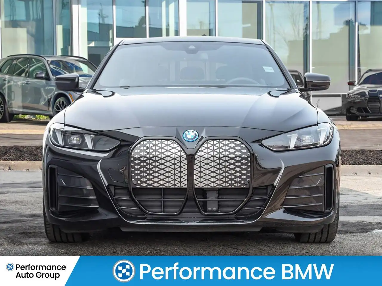 BMW i4 - Image 9