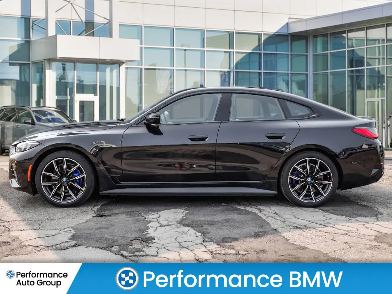 BMW i4 - Image 8