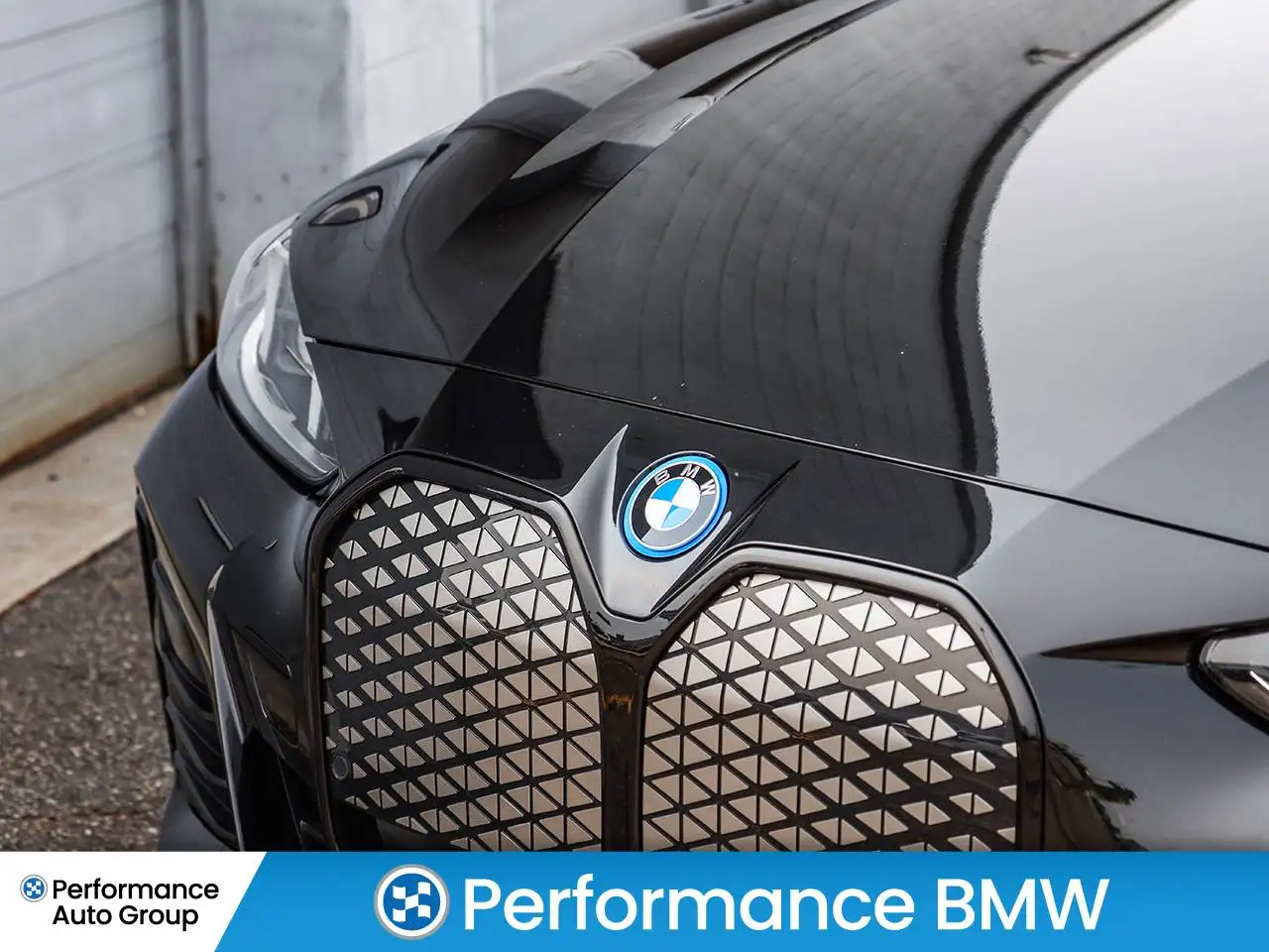 BMW i4 - Image 15