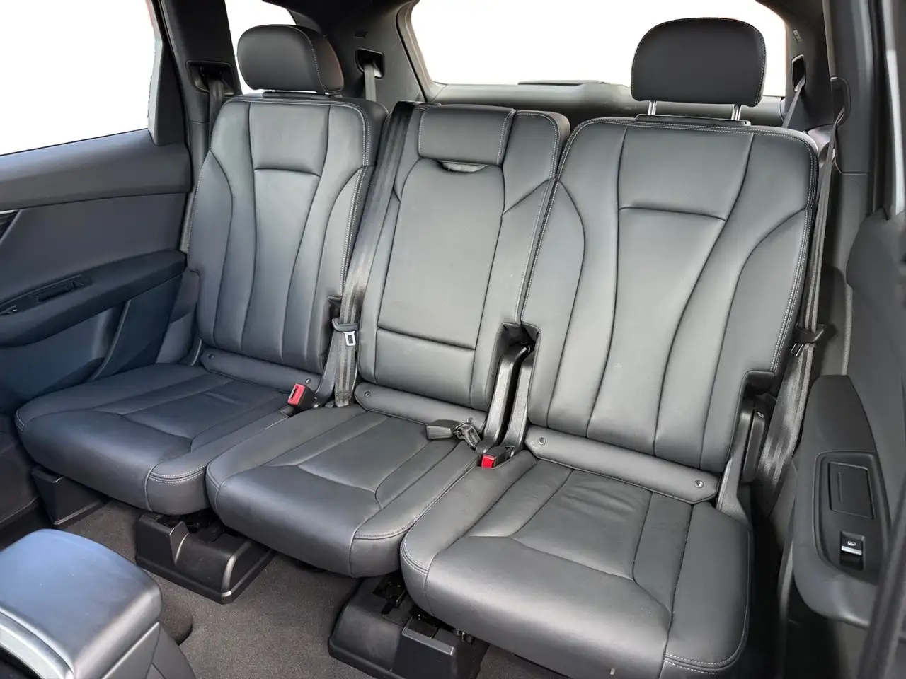 Audi Q7 - Image 13