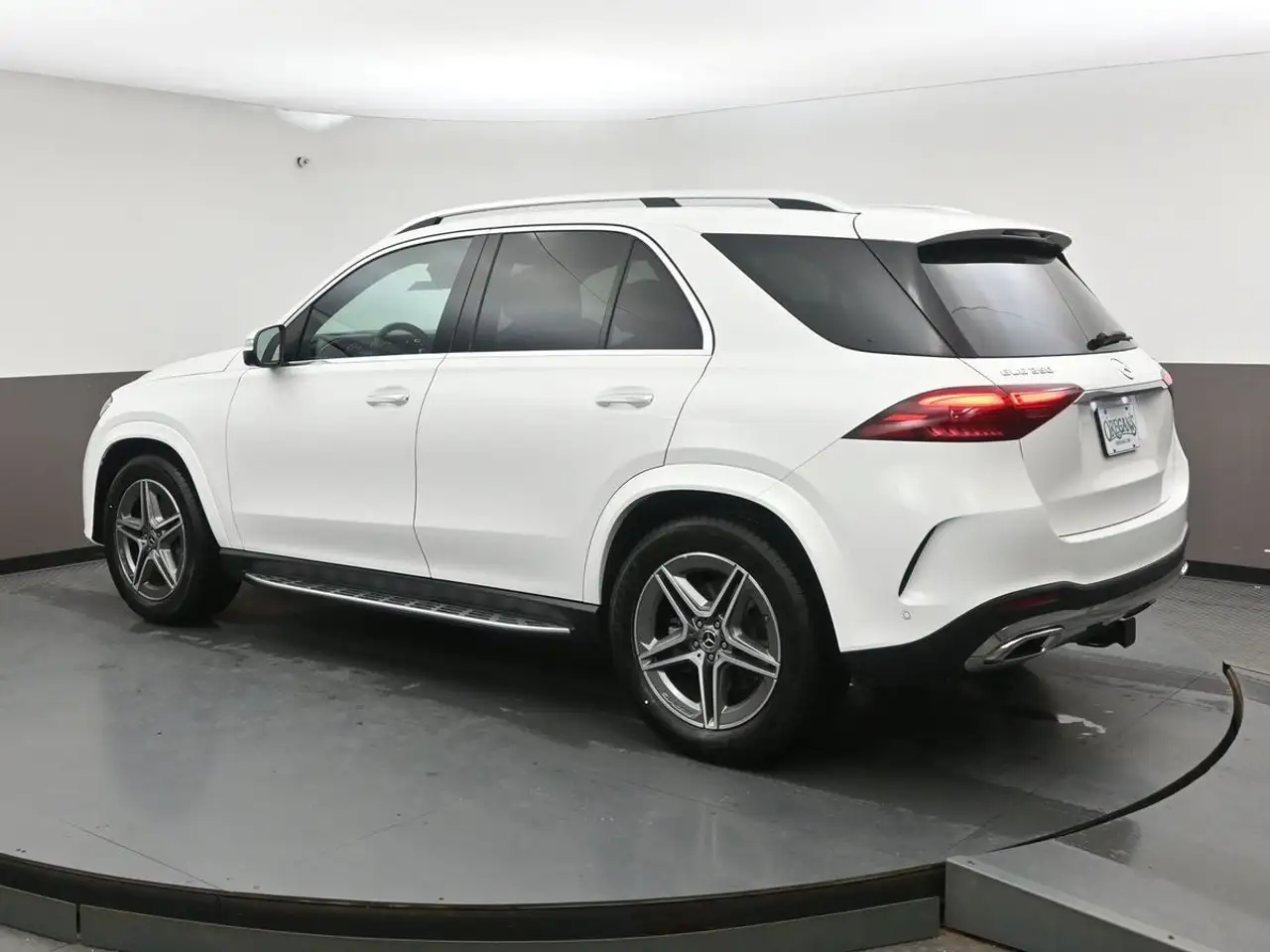 Mercedes-Benz GLE - Image 34