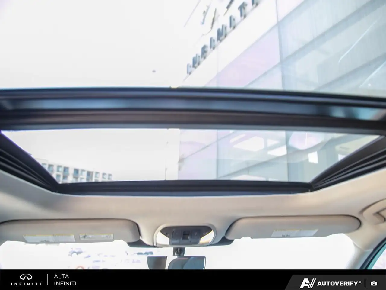 Infiniti QX60 - Image 27