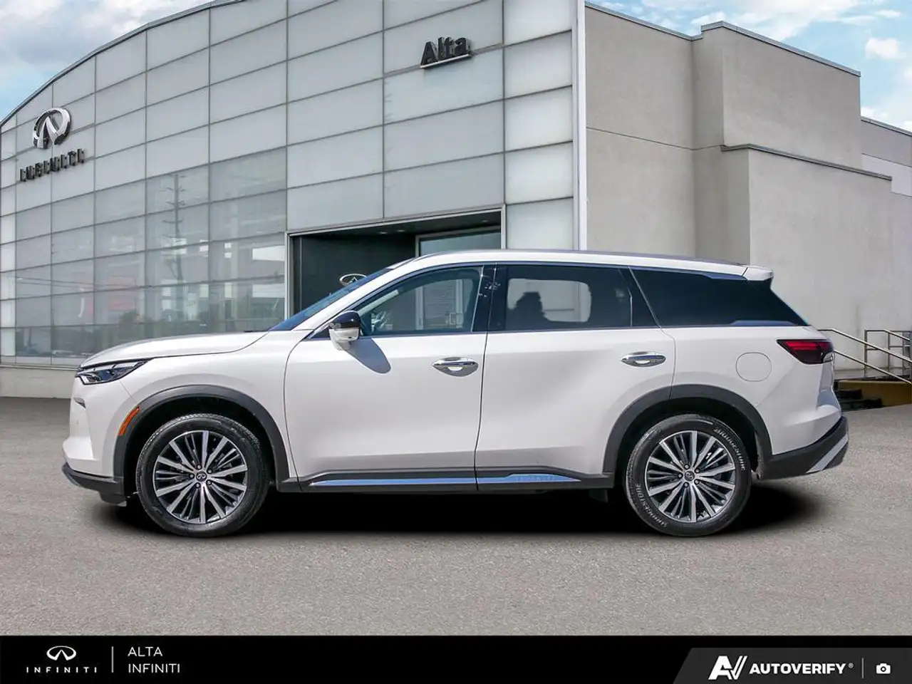 Infiniti QX60 - Image 3