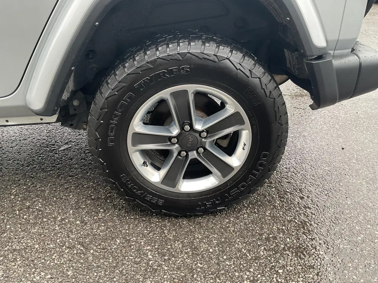 Jeep Wrangler - Image 10