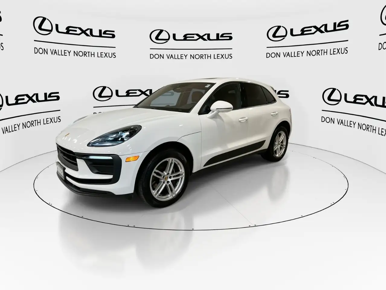 Porsche Macan - Image 4