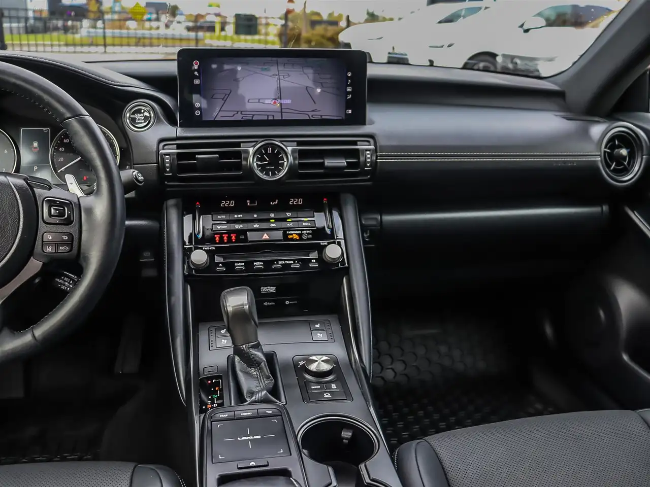 Lexus IS - Image 17