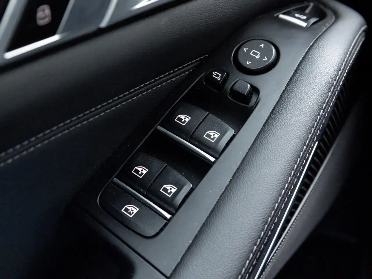 BMW X5 - Image 16