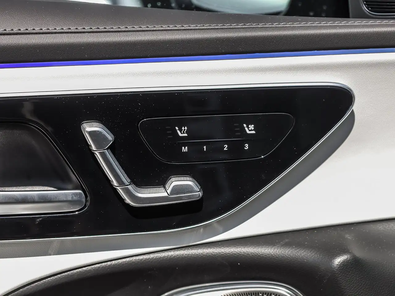 Mercedes-Benz E-Class - Image 14