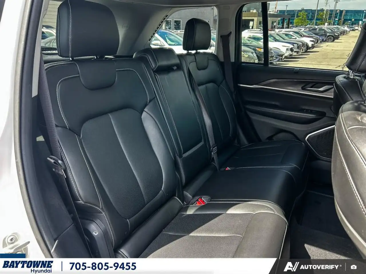 Jeep Grand Cherokee - Image 24