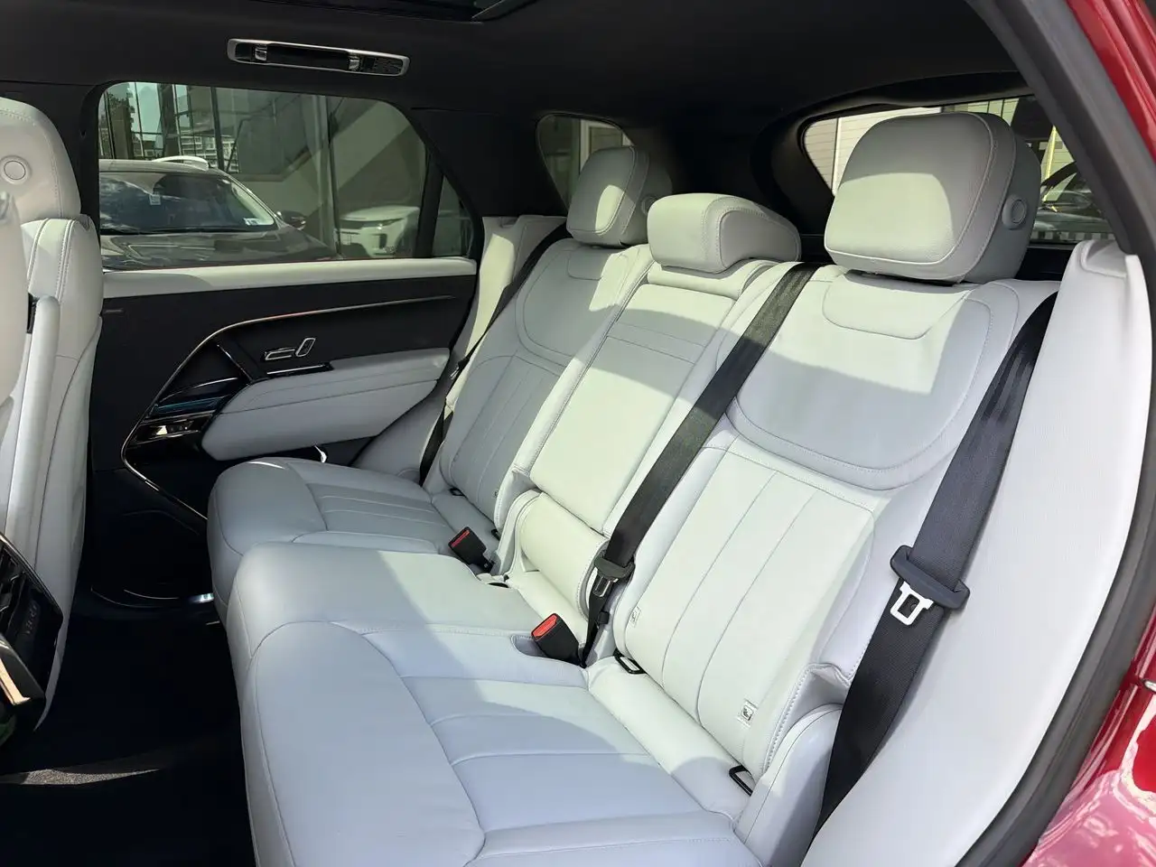 Land Rover Range Rover Sport - Image 17