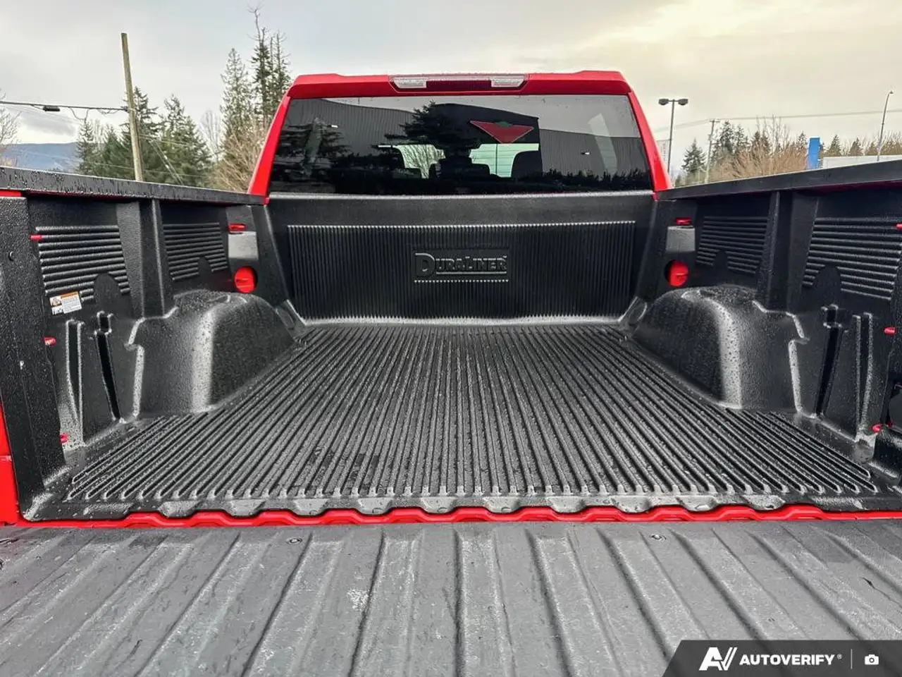 Chevrolet Silverado 1500 - Image 16