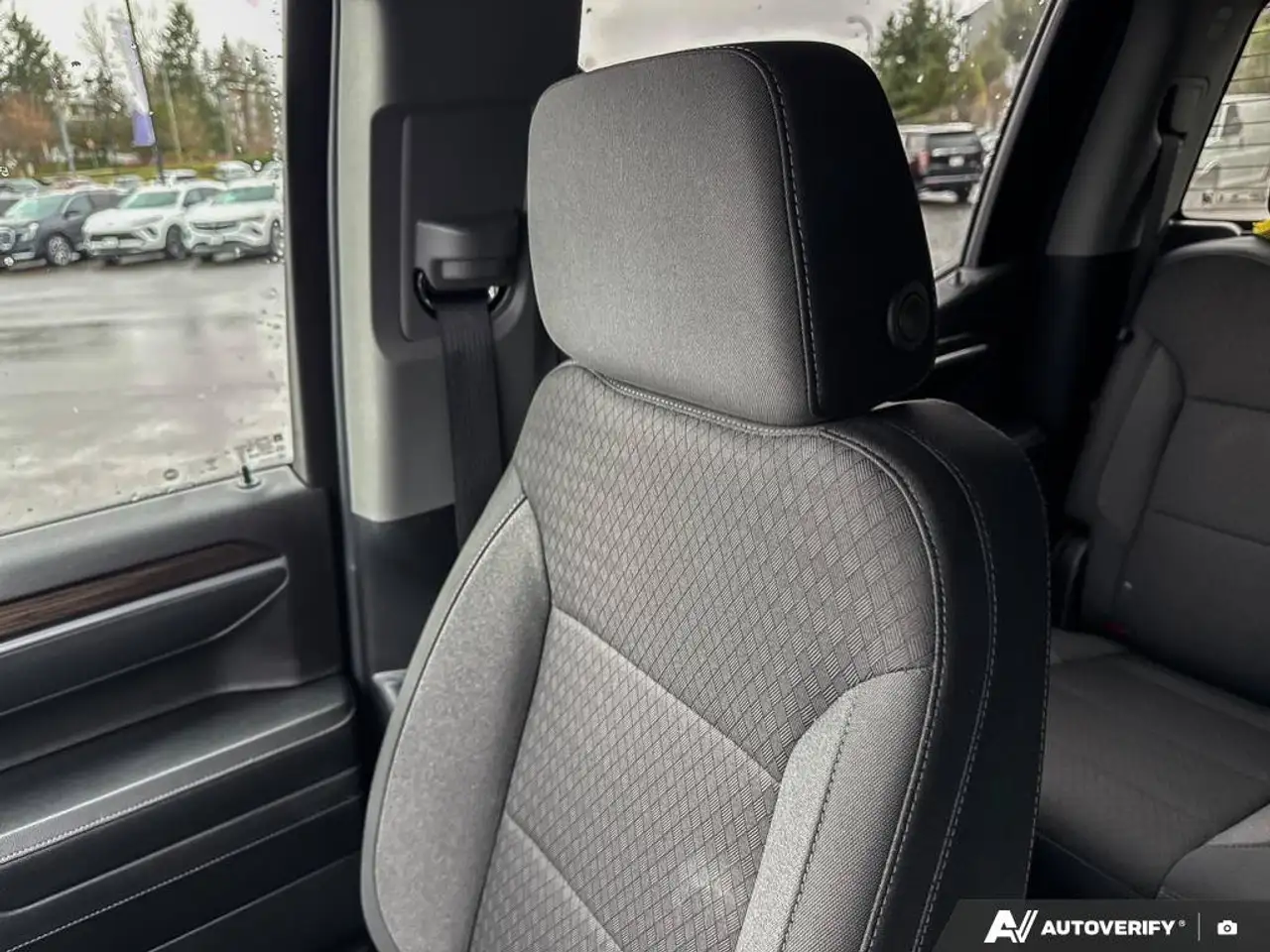 Chevrolet Silverado 1500 - Image 27