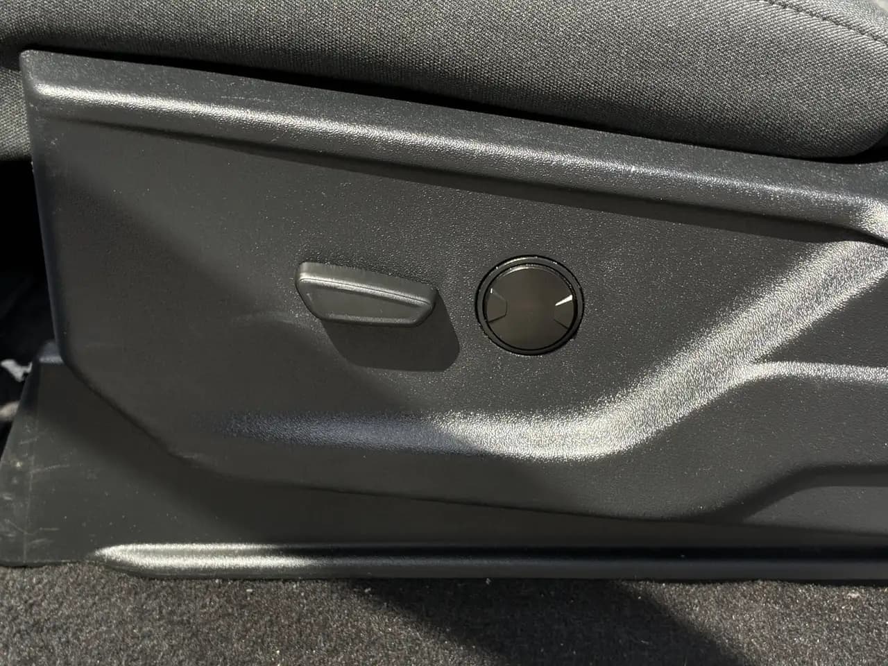 Ford F-150 - Image 20
