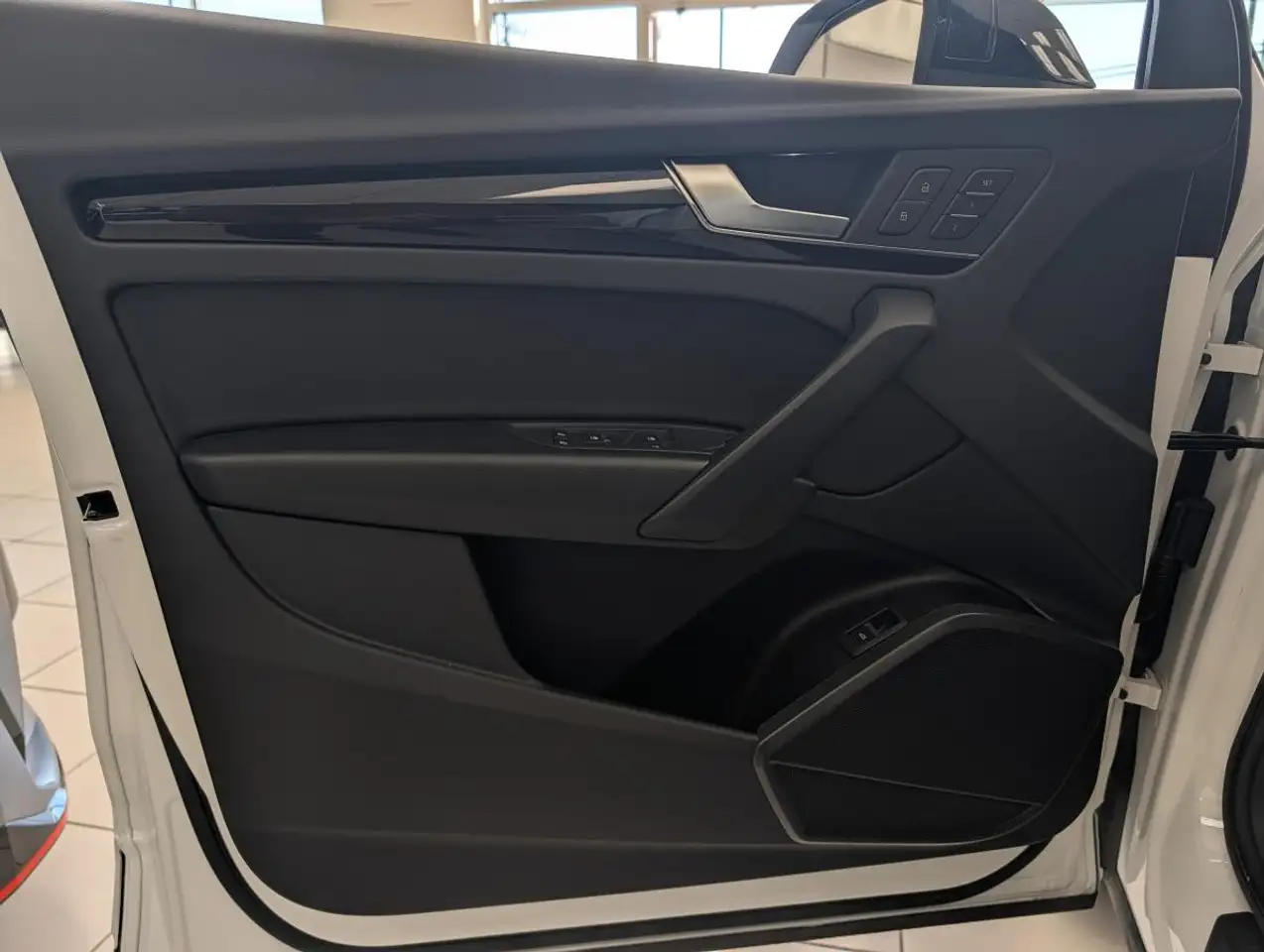 Audi Q5 - Image 14