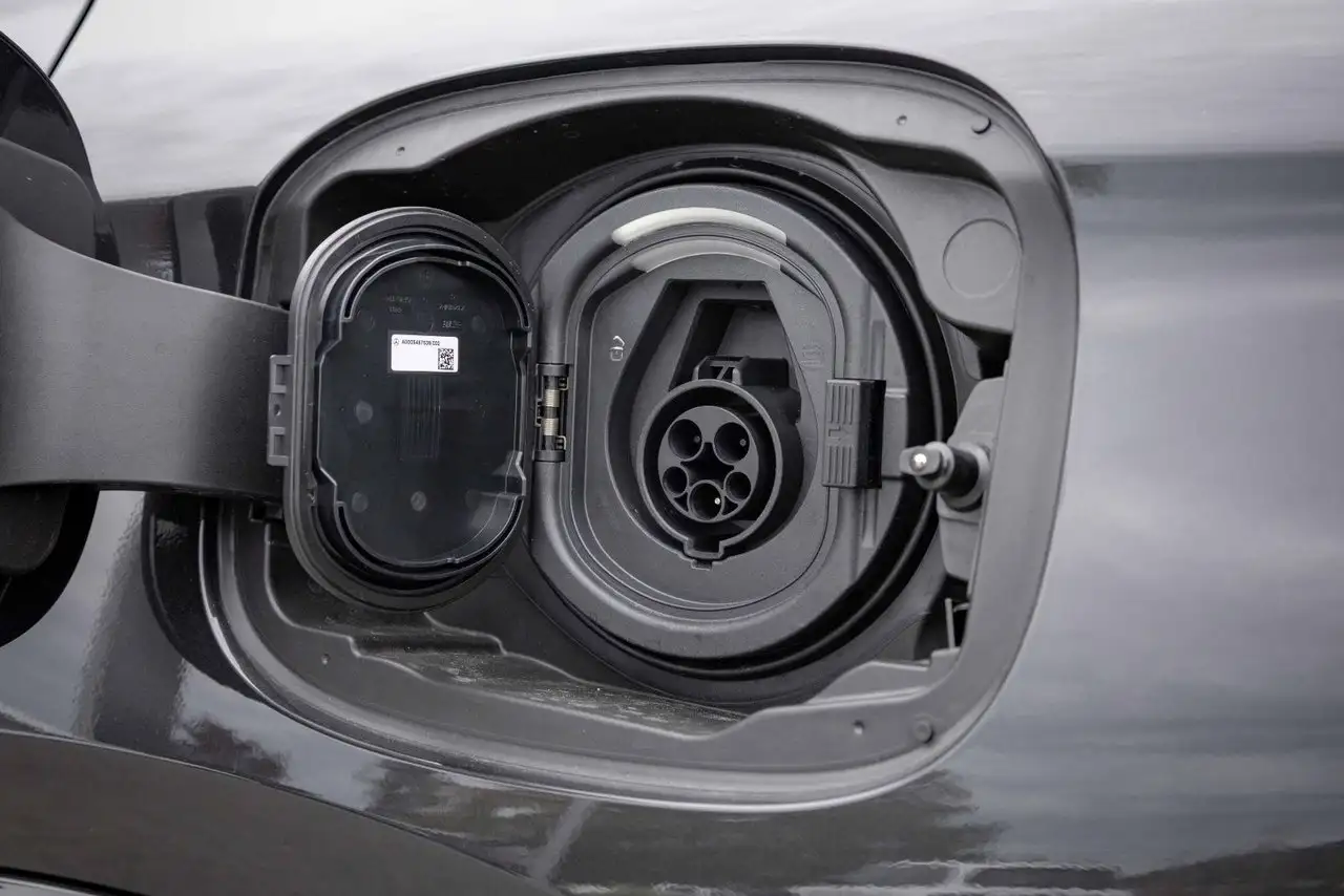 Mercedes-Benz GLC - Image 8