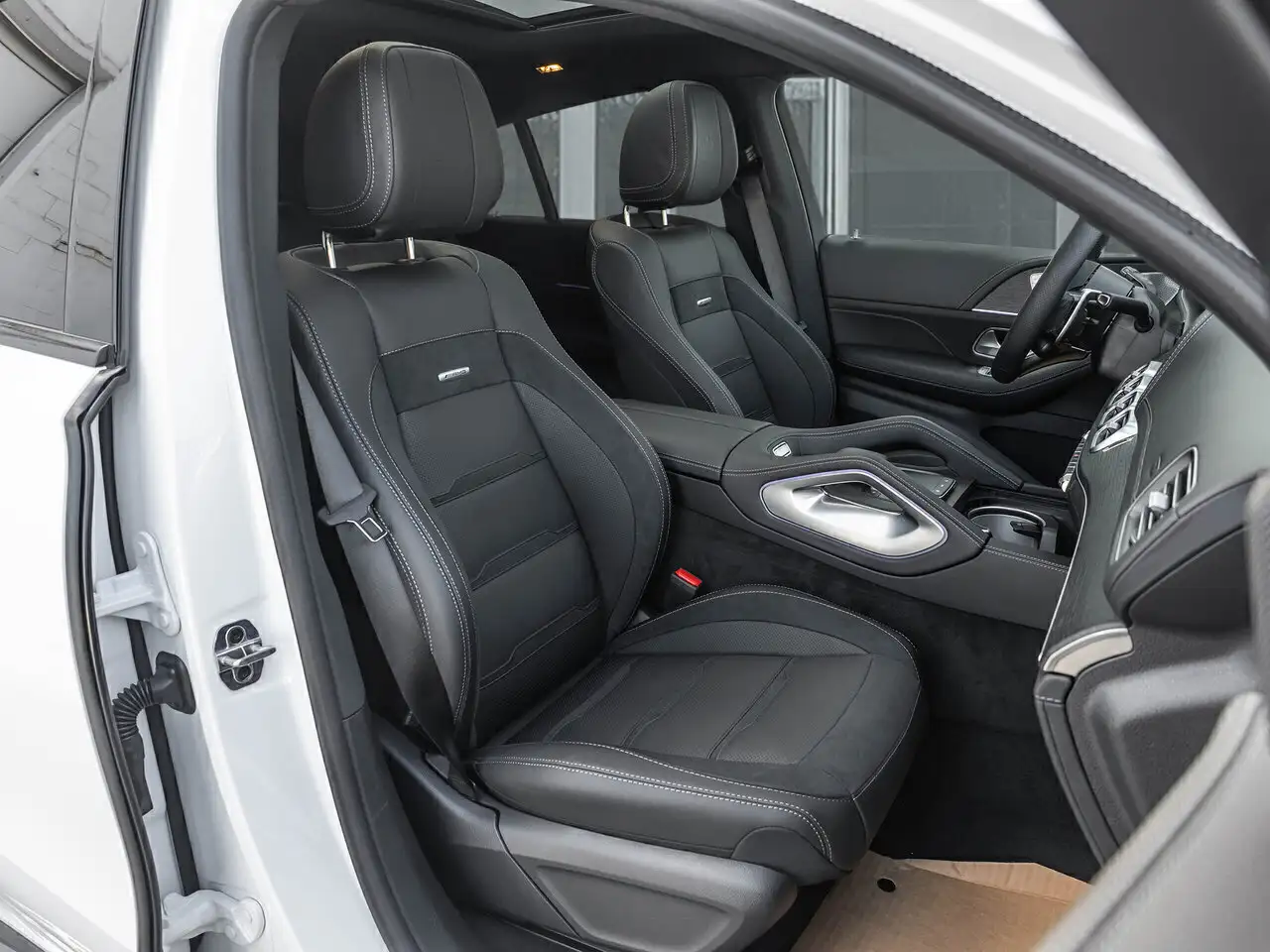 Mercedes-Benz GLE - Image 39