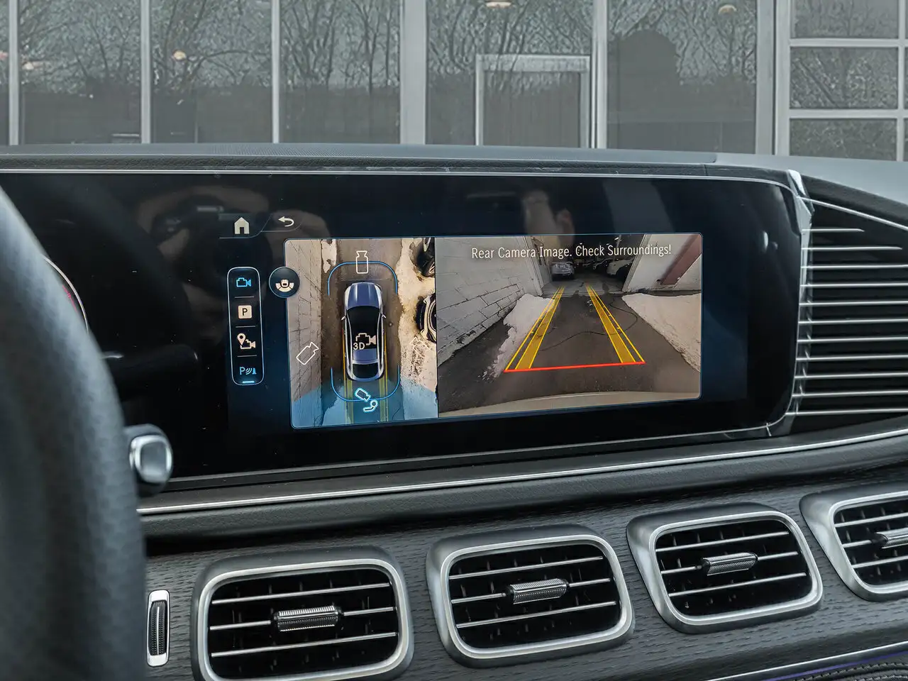 Mercedes-Benz GLE - Image 21