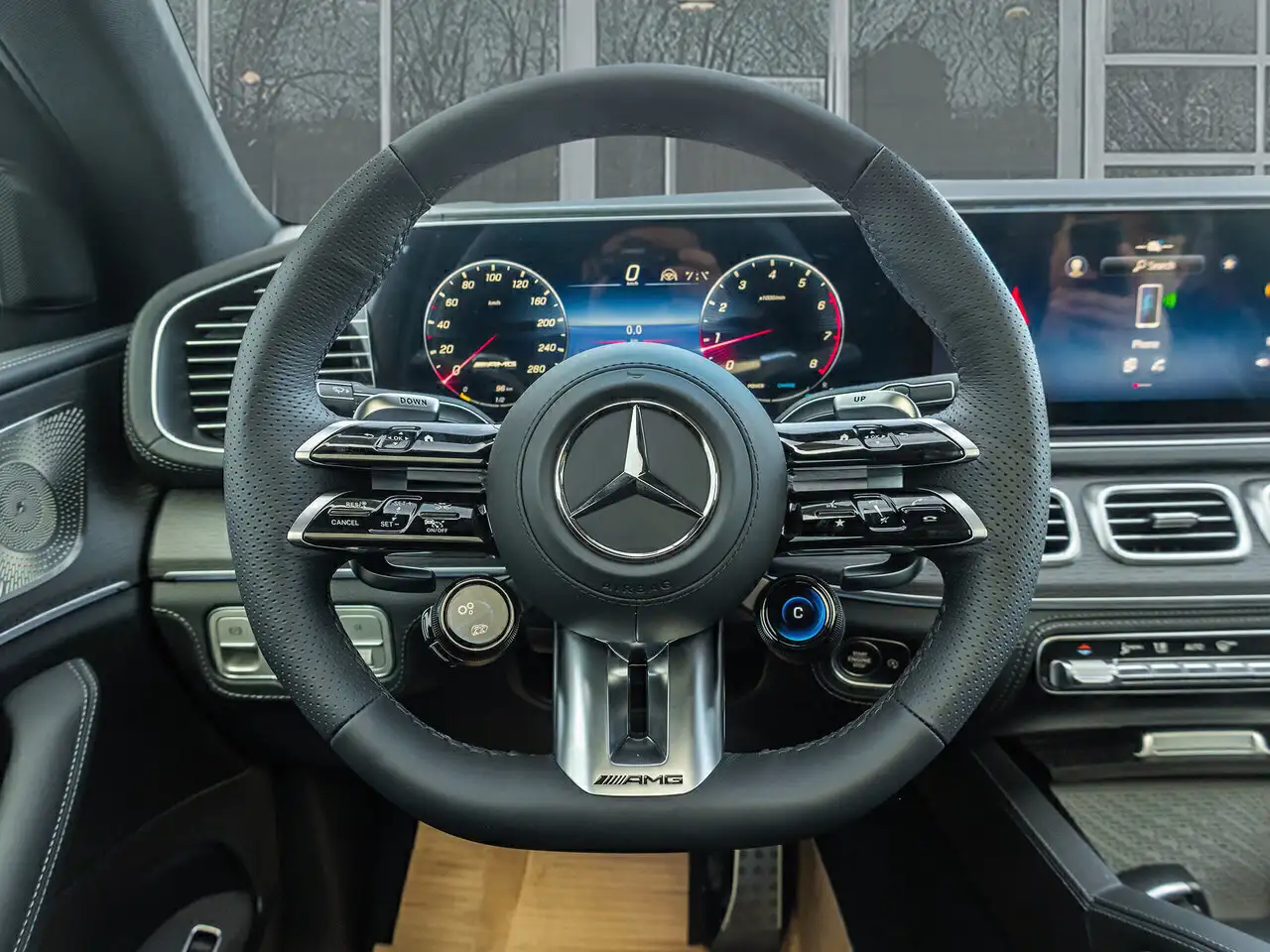 Mercedes-Benz GLE - Image 16