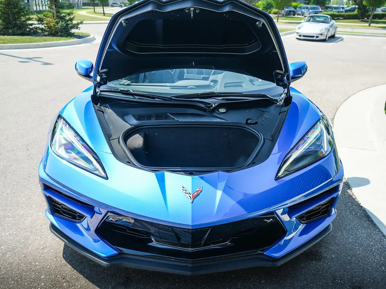 Chevrolet Corvette - Image 12