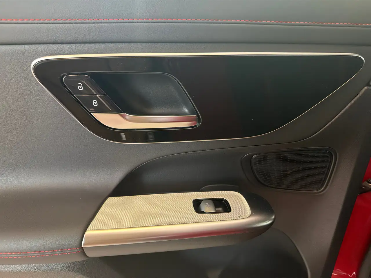 Mercedes-Benz GLC - Image 12