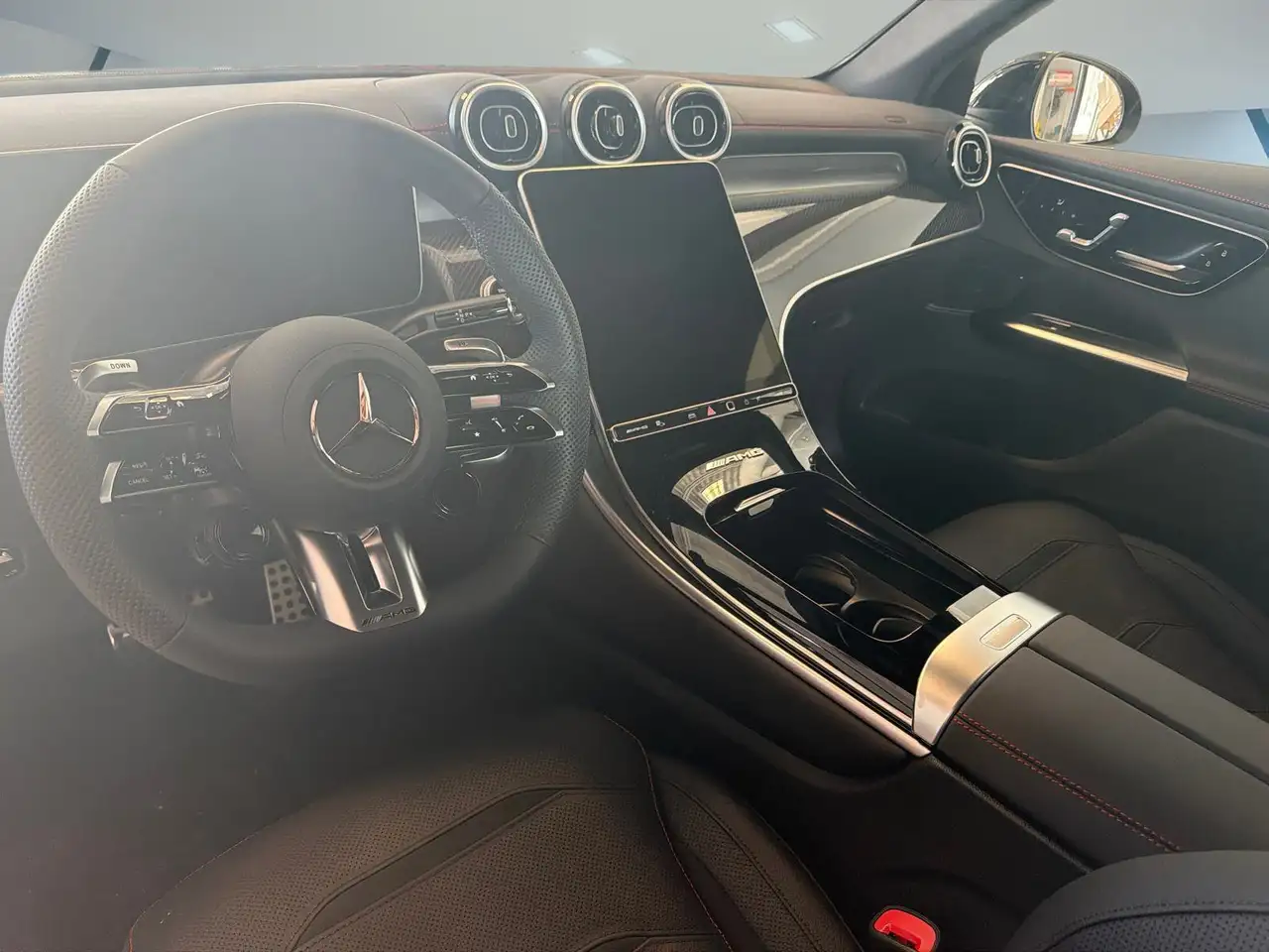 Mercedes-Benz GLC - Image 11