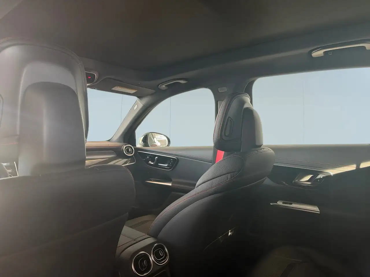 Mercedes-Benz GLC - Image 17