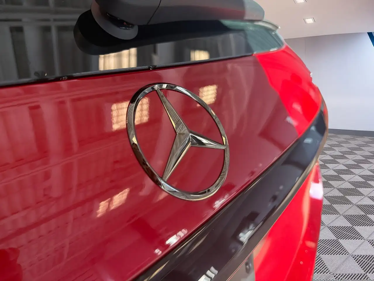Mercedes-Benz GLC - Image 27
