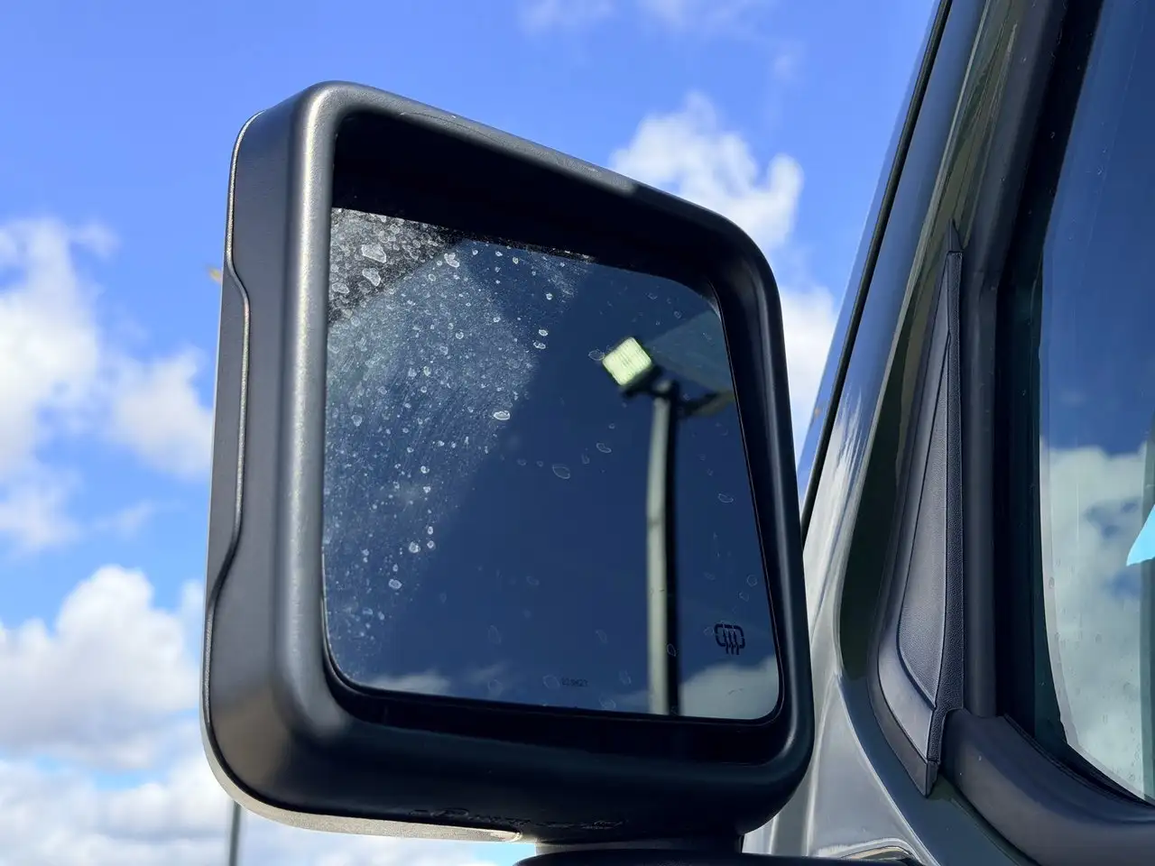 Jeep Wrangler - Image 13