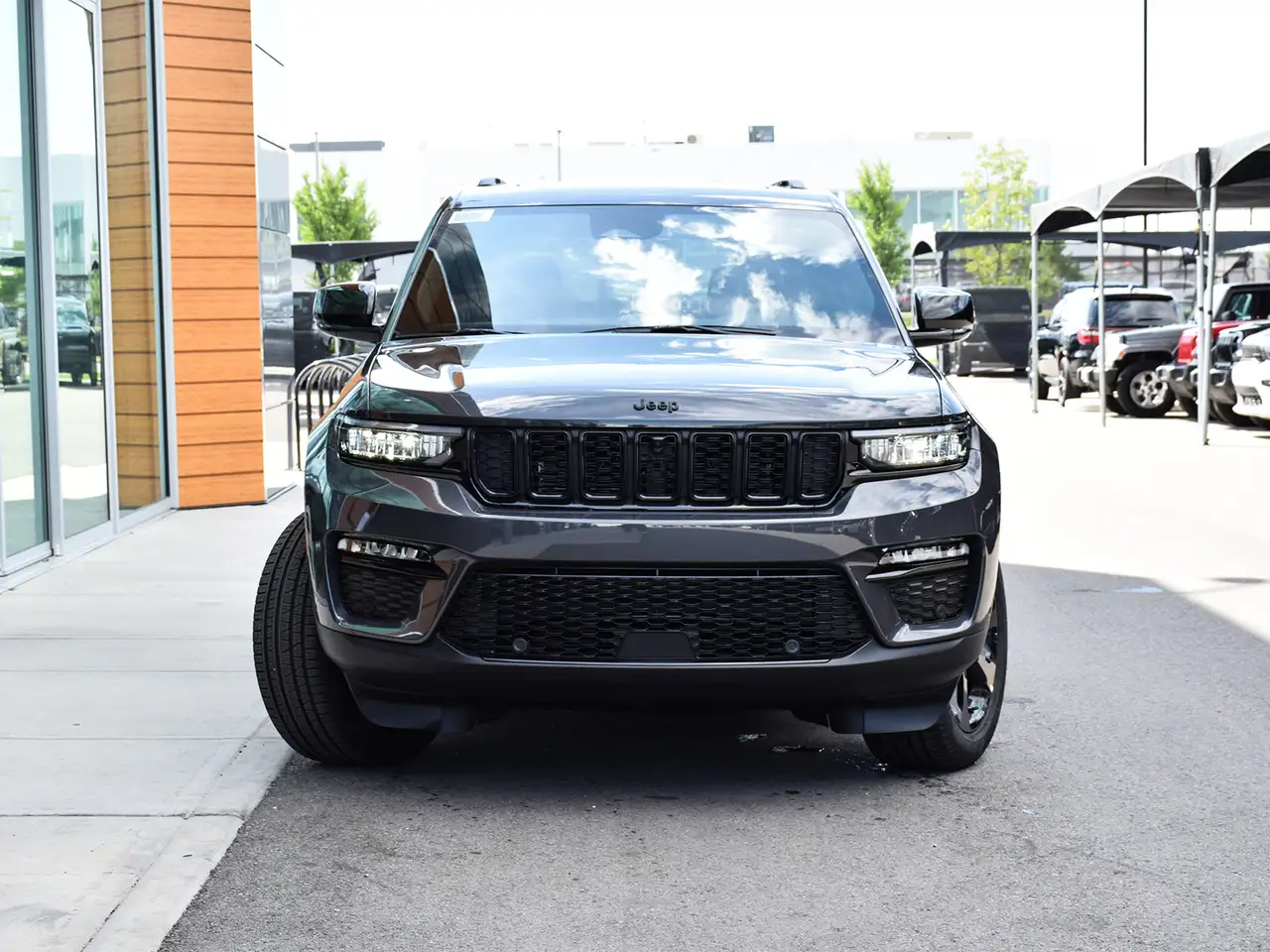 Jeep Grand Cherokee - Image 2