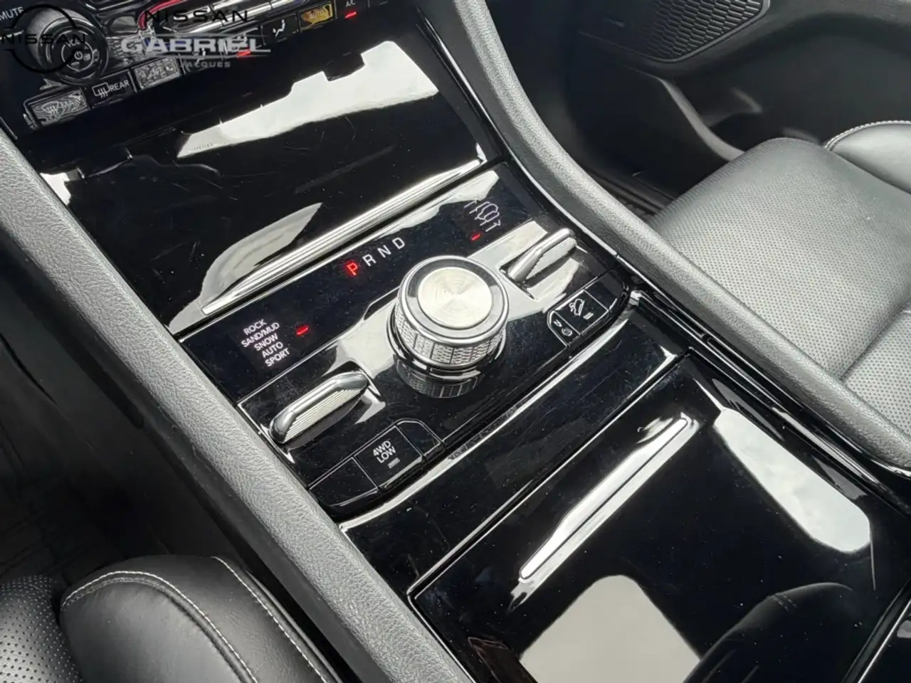 Jeep Grand Cherokee - Image 38
