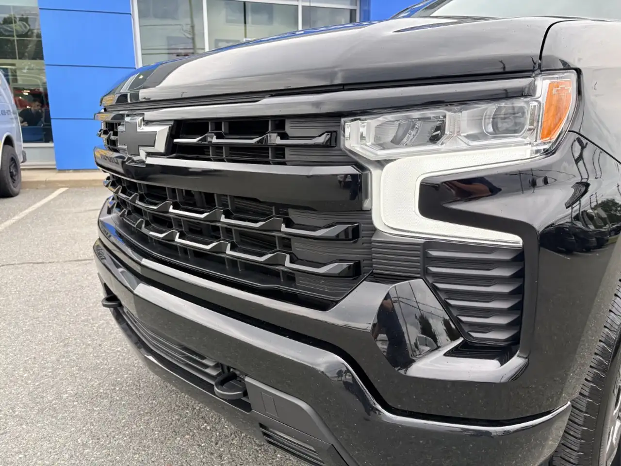 Chevrolet Silverado 1500 - Image 24
