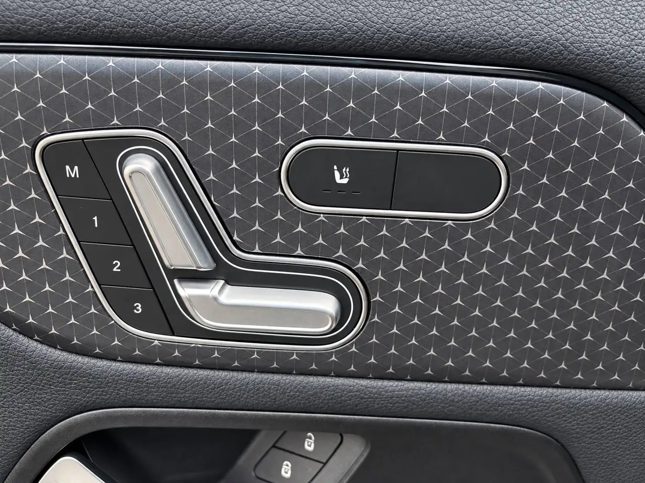 Mercedes-Benz GLA - Image 19